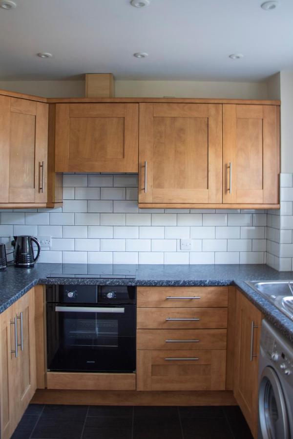 Lovely 3-Bedroom Apartment In Колчестер Екстер'єр фото
